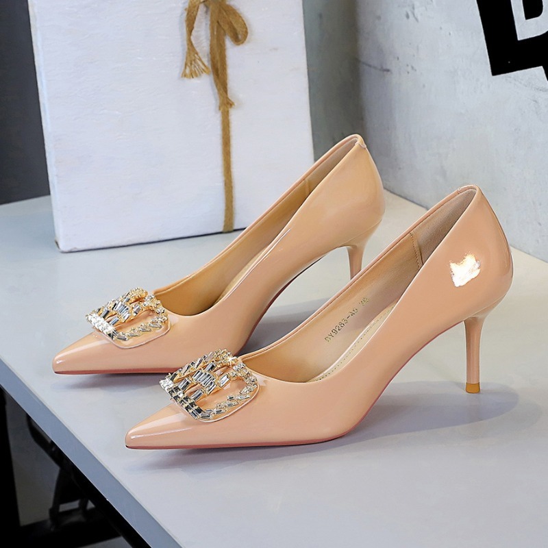 Zapatos de Tacón Alto de Charo - Shoe Tree reseña y precio